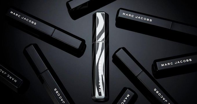 Thought Velvet Noir couldn't get better? #MarcJacobsBeauty put it in Zebra packaging. #entry - https://t<a href="/tag/marcjacobsbeauty"class="tags">#MarcJacobsBeauty</a><a href="/tag/entry"class="tags"><span>#entry</span></a>