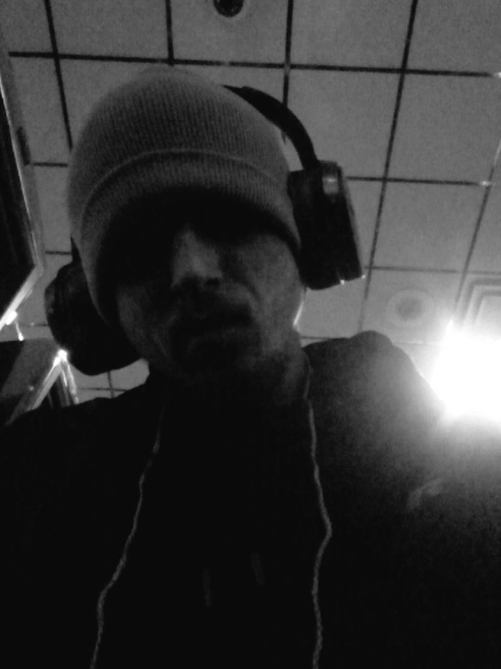 ownerofplatform's tweet photo. @chancetherapper #Em (138 years old ) #EMINEM #Shady #ShadyBusiness is not #yourBusiness  #TreasureIsland @TIvegas @TreasureIslPCB @TreasureIslandM @TiSweets @TreasureIslan17  #Hastings #FansComeThrew n C me #SlimShadyrealCeleb https://t.co/ckS62Um5S1
