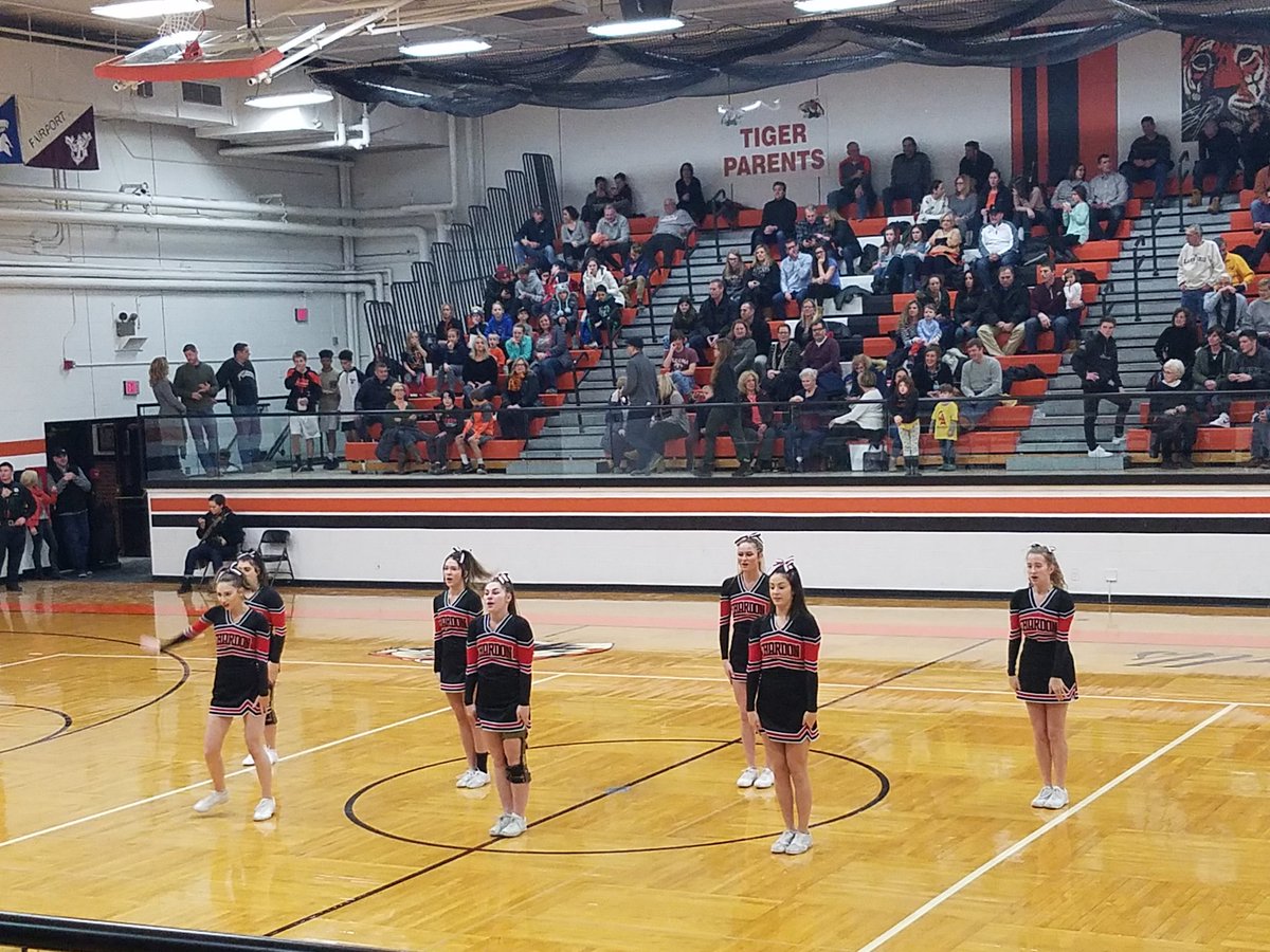 Mr_Bandiera's tweet photo. @Chshoopscheer keeping the crowd pumped up at the half! https://t.co/Ol4D5tsvSl