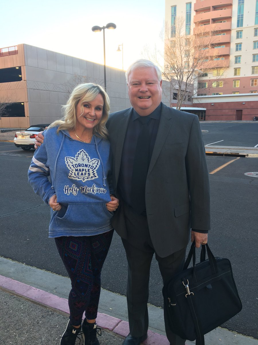 PixelOhne's tweet photo. Hey wait a minute. That’s my saying.  Lots of Leaf fans here in Arizona https://t.co/fcnK9f5h7S