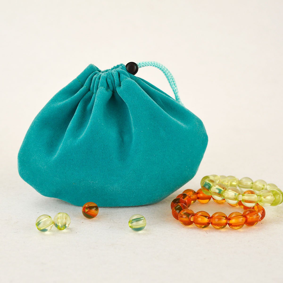 hair_packaging's tweet photo. #velvetbag #jewelrybag #drawstringbag #luxurybag #customizedbag #unimbus #velvetpouch https://t.co/oKZlkHkXQZ