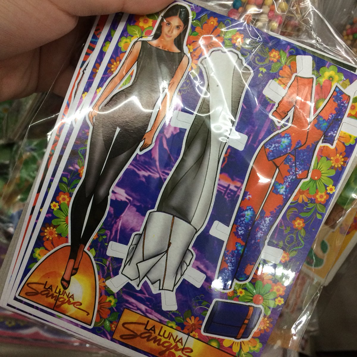 barbe241's tweet photo. look at these La Luna Sangre paperdolls😂 @bernardokath @imdanielpadilla #LLSPoison https://t.co/557ObBH4P0