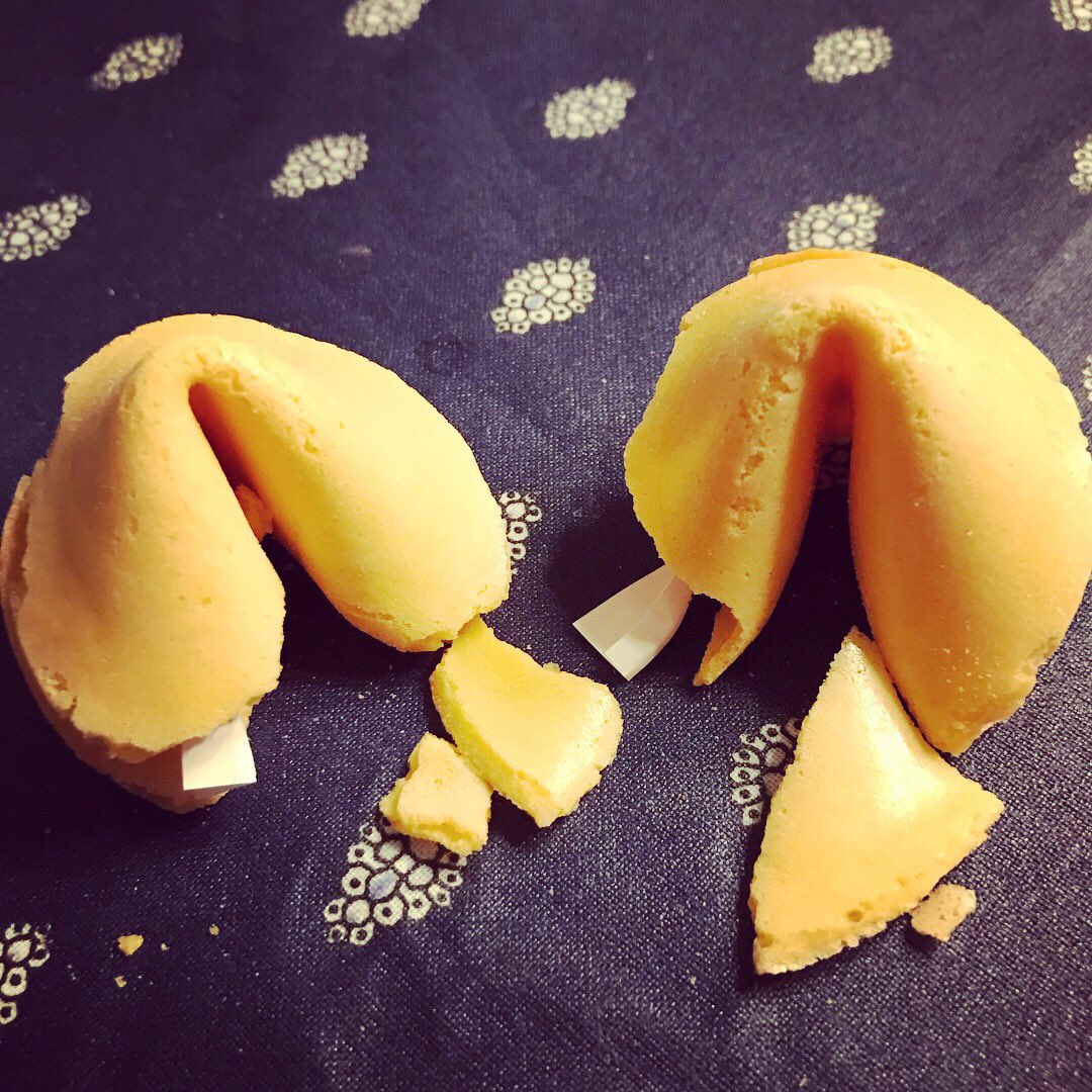 TheS_Squared's tweet photo. Today something unusual came in my #ChineseTakeaway: two #FortuneCookies in a single package. #DoubleFortune https://t.co/8aUEyjgmAF