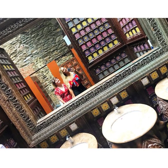 RipTheHeartOut's tweet photo. Mosh kids taking selfies in a bathroom full of colorful tiles. My kind of aesthetic. https://t.co/m4IwRXqmV4