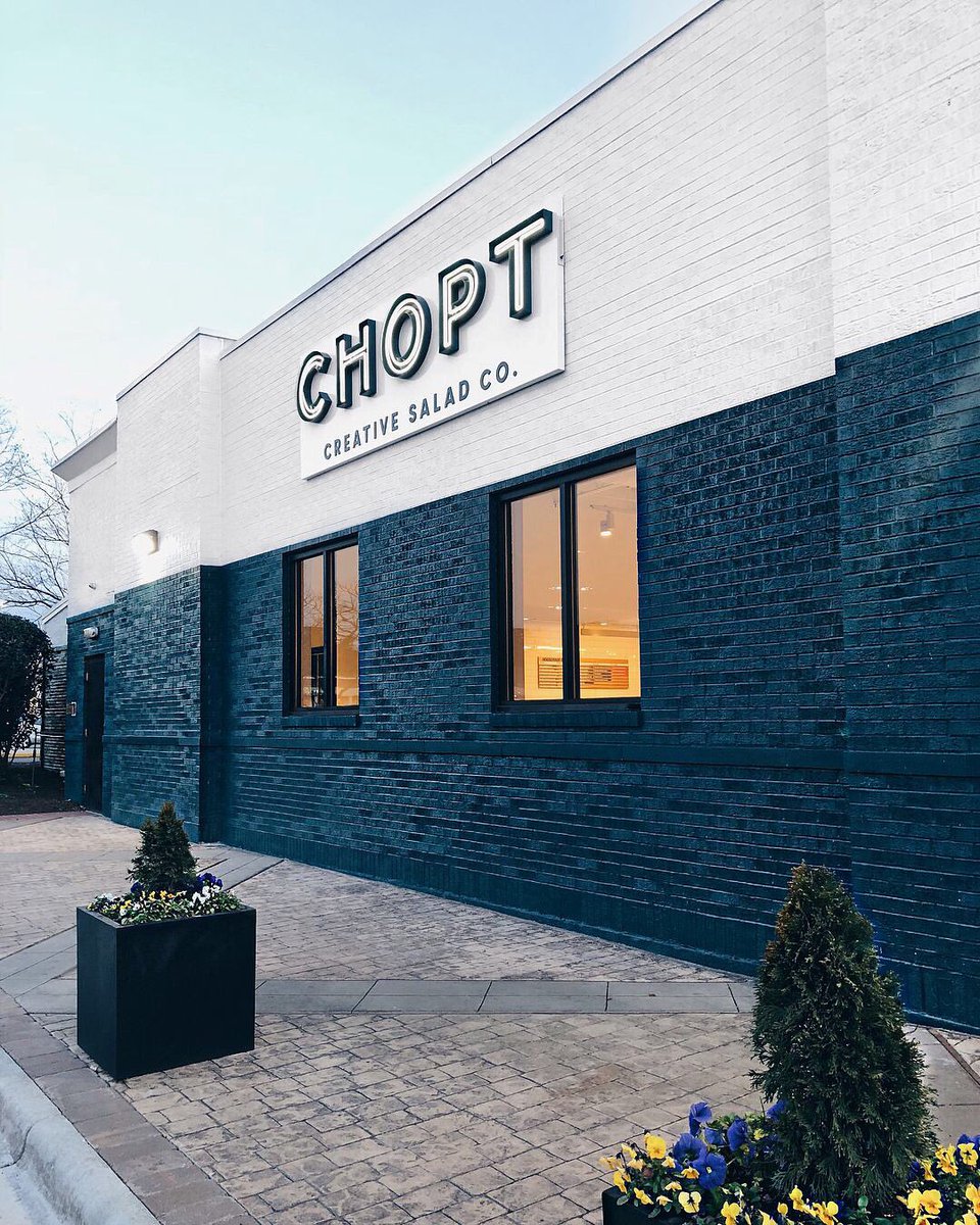Chopt's tweet photo. If you’re looking for big tasty salads, you��ve come to the right place. 🥗 #ChoptRaleigh https://t.co/XonZB6fXsH