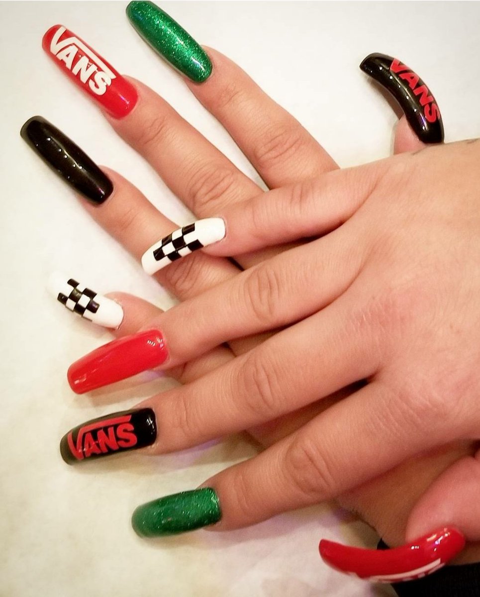 vans nails