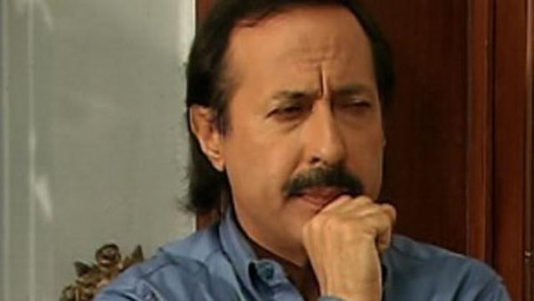 Tu cara cuando te cuentan algo, pero sabes que es mentira :
-...