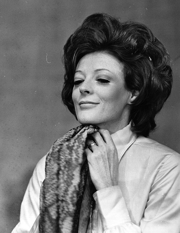 Happy 83th Birthday to the one and only, Dame Maggie Smith, who is simply the best! Here\s to many happy returns! 