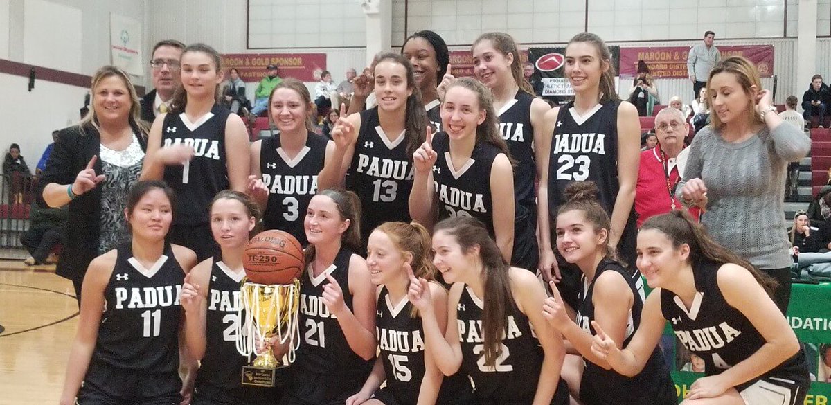 SeanGreeneWDEL's tweet photo. VIDEO HIGHLIGHTS | @DSCClassic Bracket Title | @PandasSports 61, @William_Pennhs 33 | https://t.co/xFhOEhsZ79 #DelHS (Via @kevinhayesradio) https://t.co/K1XJiWbUyJ