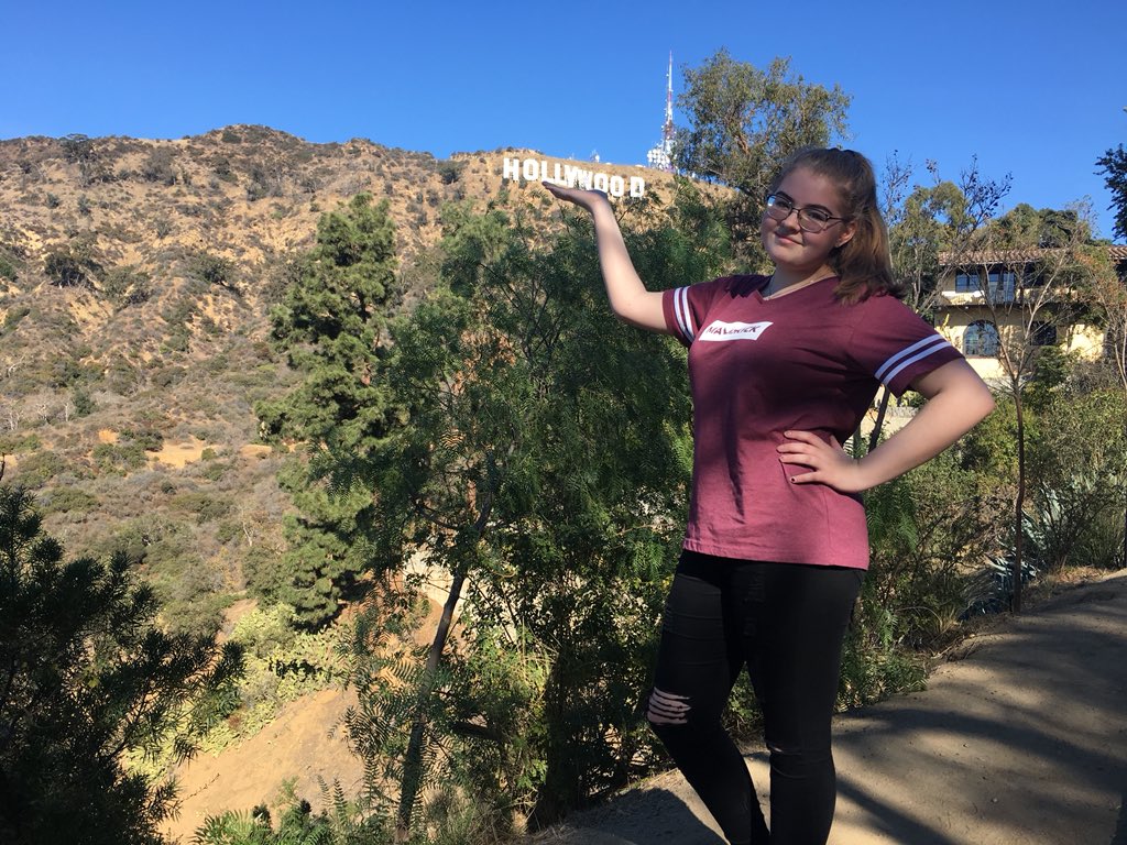 thorunn29's tweet photo. My first time in LA and of course am I wearing the Maverick merch! #BeAMaverick @ShopLoganPaul @LoganPaul https://t.co/pwOjvPLX34
