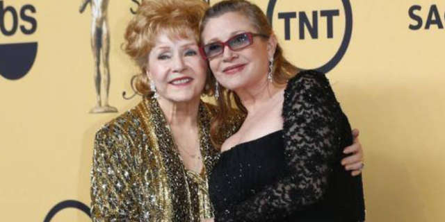ComicBook's tweet photo. ICYMI: #BrightLightsDoc, starring Carrie Fisher and Debbie Reynolds, was one of seven films to earn a perfect score on @RottenTomatoes this year:
https://t.co/4ijs78SLsB https://t.co/jBqC4ISRi8