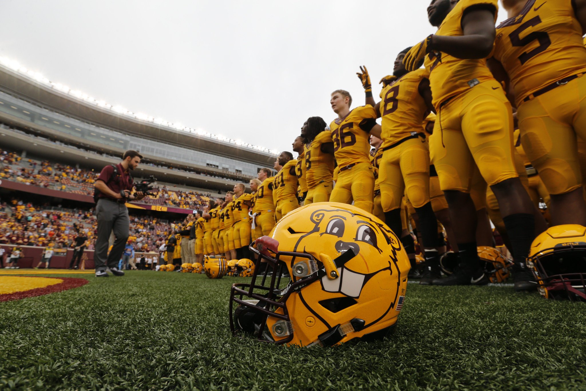 minnesota golden gophers football uniforms