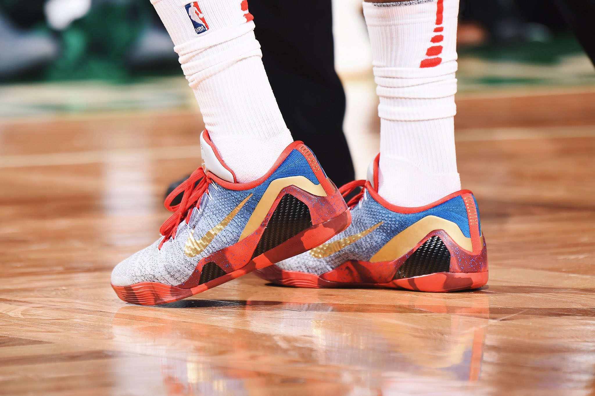 B/R Kicks on X: