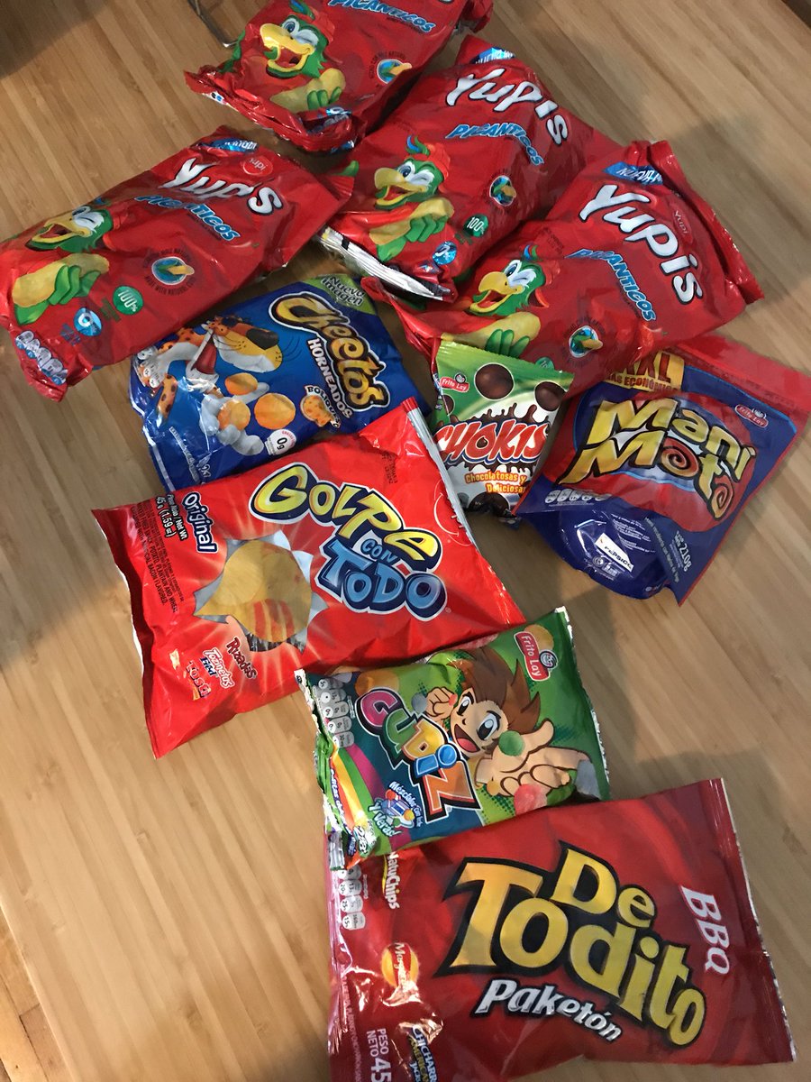 svilleguitas's tweet photo. Amo su trabajo 😄 #Colombiansnacks https://t.co/ICOTILB2xu