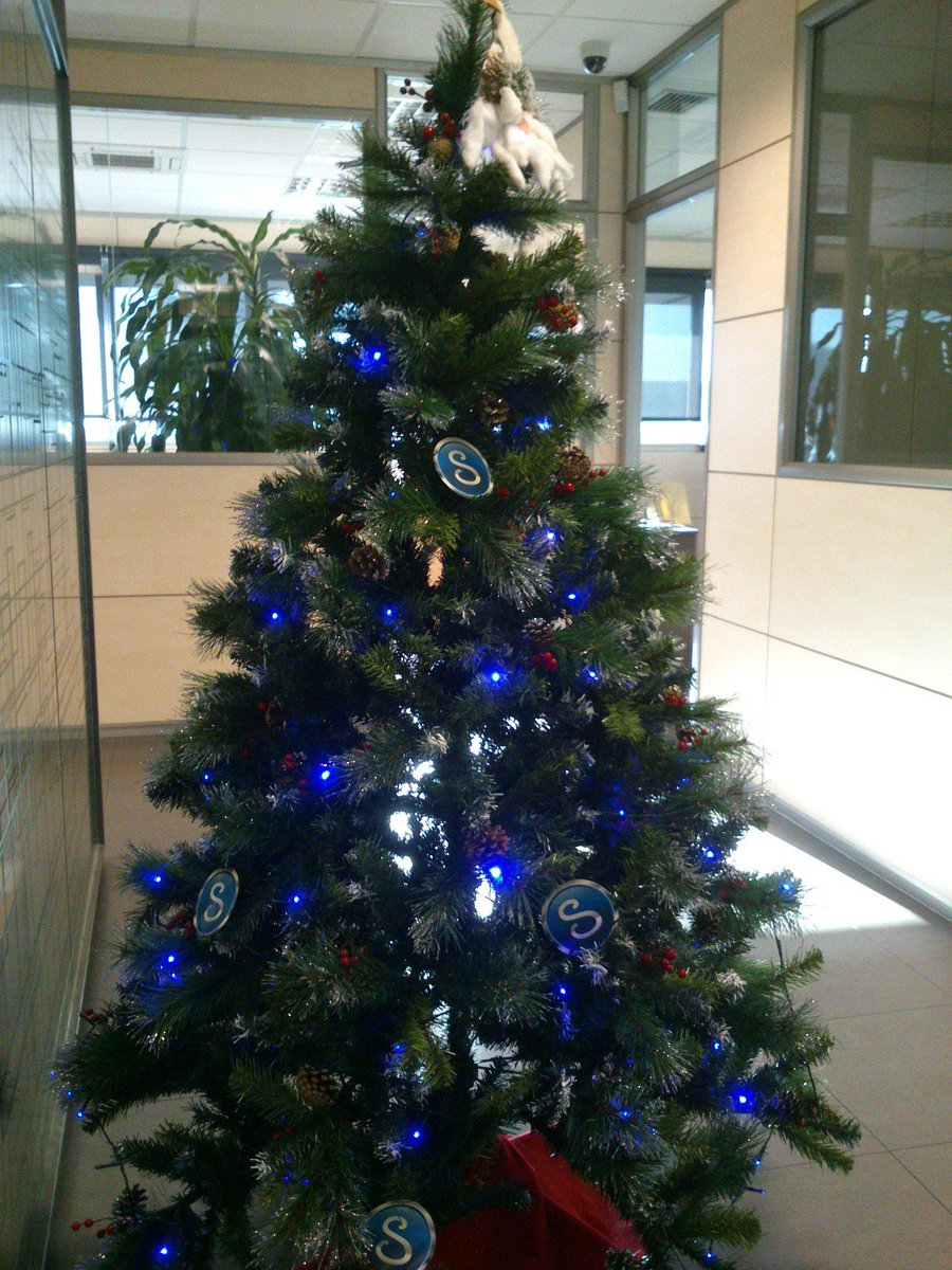SwagelokIB's tweet photo. Todo el equipo de Swagelok Ibérica les desea ¡Feliz Año Nuevo!      ¡Feliz Ano Novo! Happy New Year!! Bon Any Nou!! Urte berri on!! Bonne Année!! Schönes neues Jahr!! https://t.co/0cgEKf4NaM