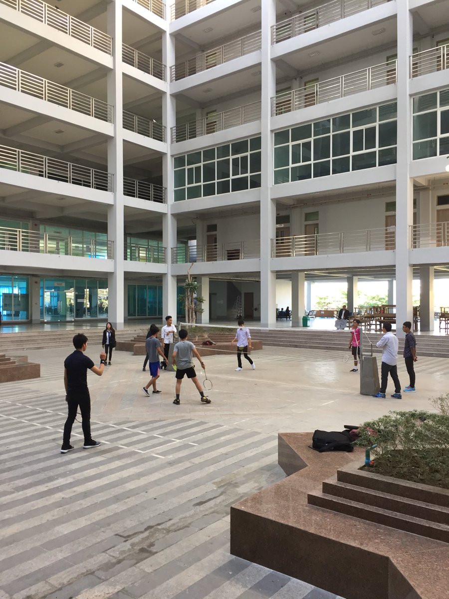 MIIT_Mandalay's tweet photo. Nothing better than #sports to break the ice! Our students and faculty know that well.

Here we have students and faculty from both the universities competing in some fun activities.

@IIITB_official https://t.co/JEINCMJMz6