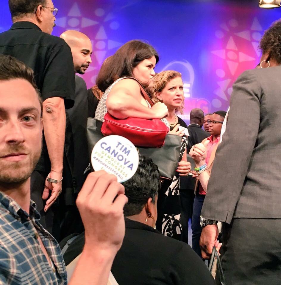 99percentall's tweet photo. @zachhaller @zachhaller That is a fact, @GeoffMiami is a Progressive Democrat, in no way working or paid by the Party. The people's progressive caucus of Miami-Dade was created by real grassroots progressives who also elected him. He has don an excellent job fighting the establishment so far https://t.co/6JFww5AdrX