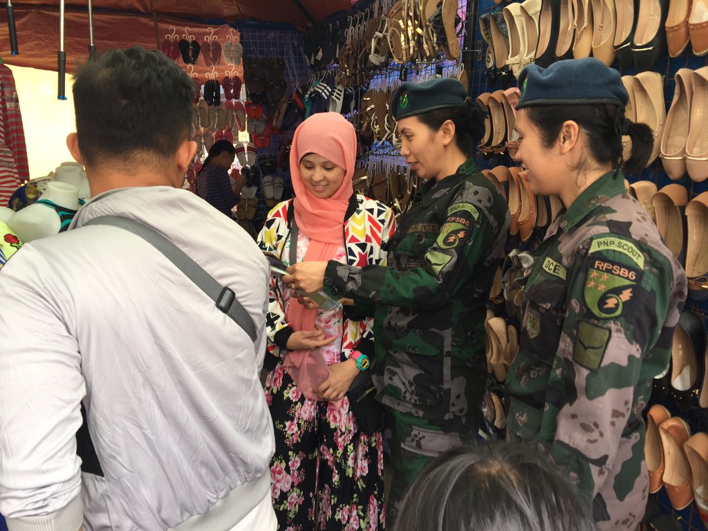 PscRpsb6's tweet photo. #DistributionOfFlyers
#ToOurMuslimBrothers
#602ndMC #RMFB6

@pnp_rpsb6 https://t.co/AMpi57SvhB