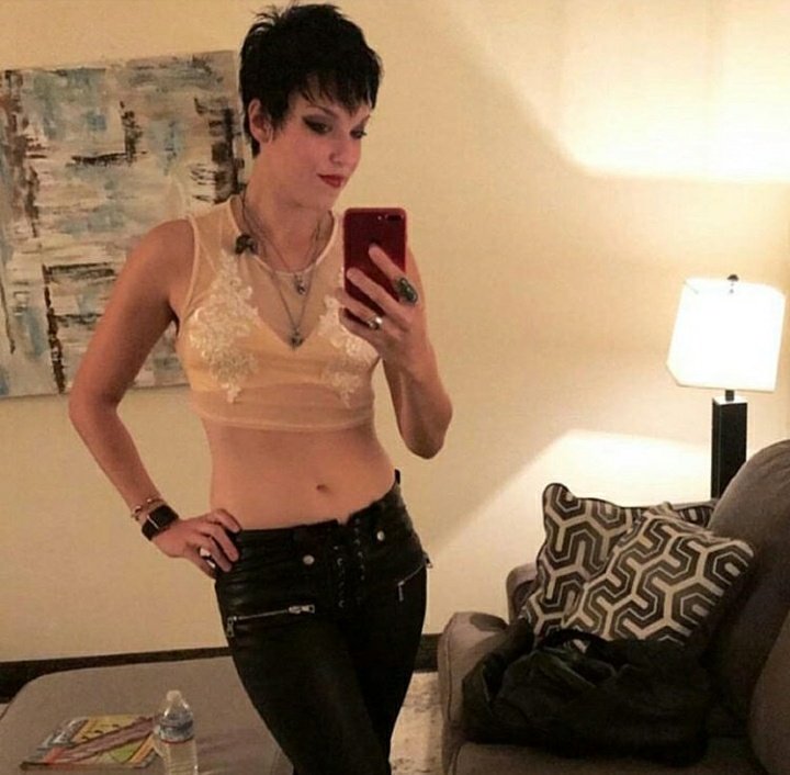 Sara Stone (@alwaysathief) on Twitter photo 