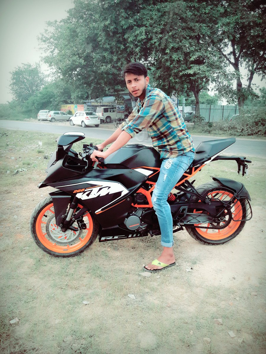tauheed_tanveer's tweet photo. #ready_to_race https://t.co/990kRAtXDw