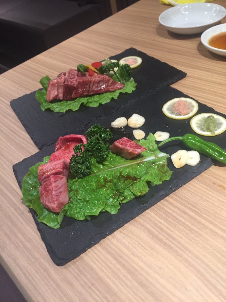 シャトーブリアンにイチボ巻いて食べるの最高すぎる😭😭
昨日の夜は1年間で1番うまいもの食べた笑