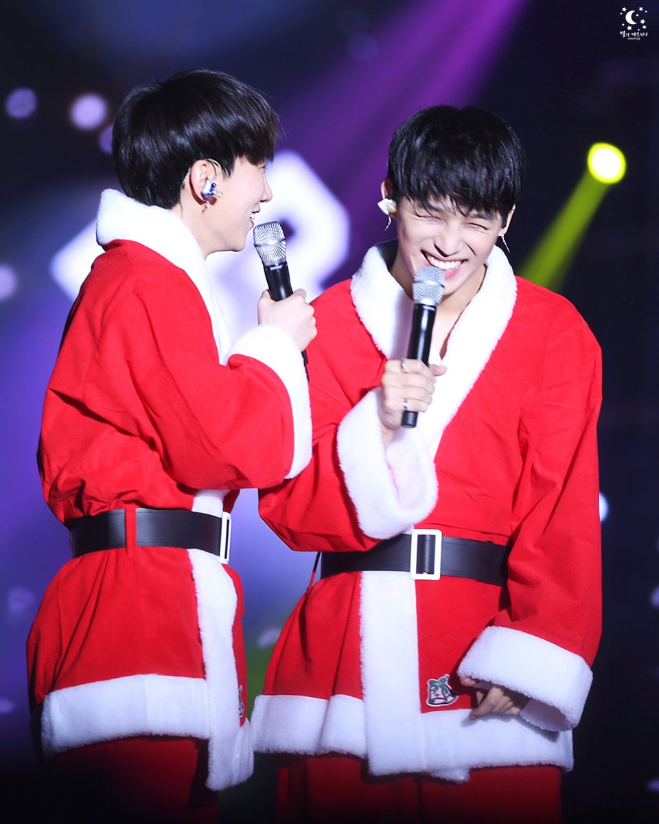 bh0307sb's tweet photo. 171224 우리들의 콘서트 현식
https://t.co/nEEW9F3eho
https://t.co/ir4R0sV3wp
https://t.co/77cx1836r4
https://t.co/idqRcTaJVb
#비투비 #btob #임현식 #현식 https://t.co/5qSyS4ziph