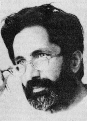 Şehirde sen benim en çok sakladığım 
İçine girip korktuğum 
Çamlarını yıkamadığım karanlığını bozamadığım 
Sen benim durup durup saplandığım