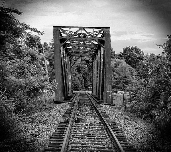 DBPhotos3's tweet photo. New artwork for sale! - "Tracks" - https://t.co/6aUvECFtLr @fineartamerica https://t.co/M0YImZToJV