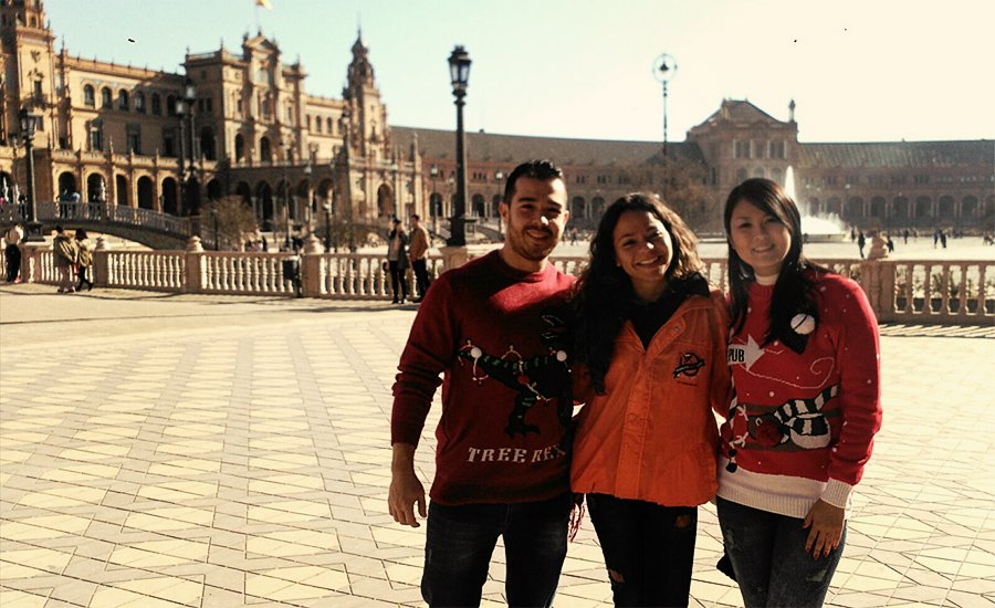 pancho_tours's tweet photo. Hello from Spain Square of #Seville! Very soon come to our #tours! We offer fun and culture! 👣😍 #LoveSeville #followtheorangeshirt #WalkingTours #Travel #Tourism #HistoricalTour #SevilleTour #Sun #SevilleTourism #TripToSeville #TravelSeville #VisitSeville #VisitAndalucia https://t.co/RgSNN6nbZt
