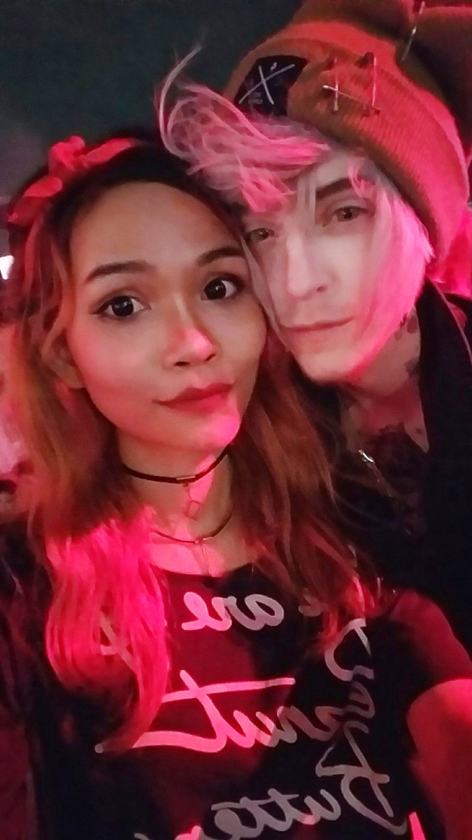 OfficialBakasos's tweet photo. HALLELULJA MOMENTS AT THE #dwp17 #DWP2017 FESTIVAL .
Miss the party <3 https://t.co/KvAmTn2bP5