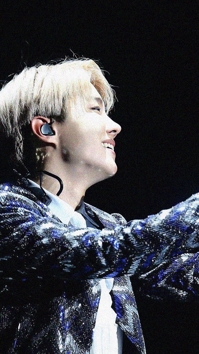 flowers_hoseok's tweet photo. ꒰⑅ᵕ༚ᵕ꒱˖💜*✲ Love love love 💙˖꒰ᵕ༚ᵕ⑅꒱

❀*•.✧♡➳ Jung Hoseok

#BTS #Hoseok https://t.co/y6bRHVqTBJ