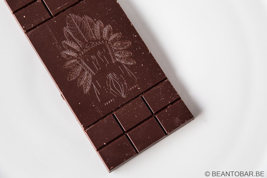 Latest review: Lapa Lapa chocolate - 72% Rugoso Nicaragua bar. A wonderful piece of chocolate, bold, fruity and refined.

beantobar.be/?p=2286