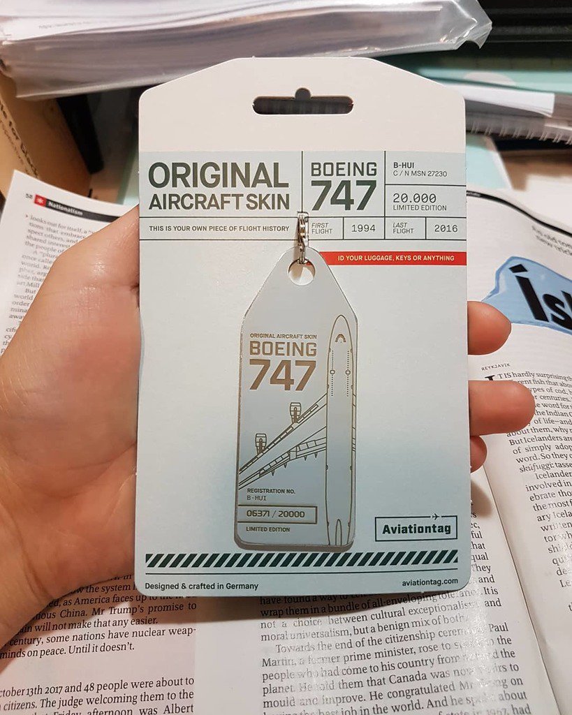 philipymf's tweet photo. Second life of a plane. | La deuxième vie d'un avion.
#aviationtag #boeing747 #CathayPacific #CX #BHUI #keychain #luggagetag https://t.co/oyCuqpjAPo