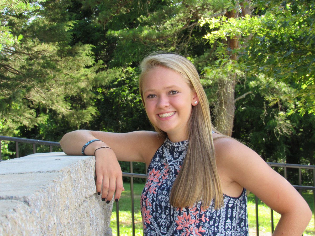 BarnesChrbar's tweet photo. Happy Sweet 16 Birthday Mae! We love you so much!!! 🎂🎈❤️1️⃣6️⃣
@maeganbarnes6 https://t.co/B2M3pnbPpw