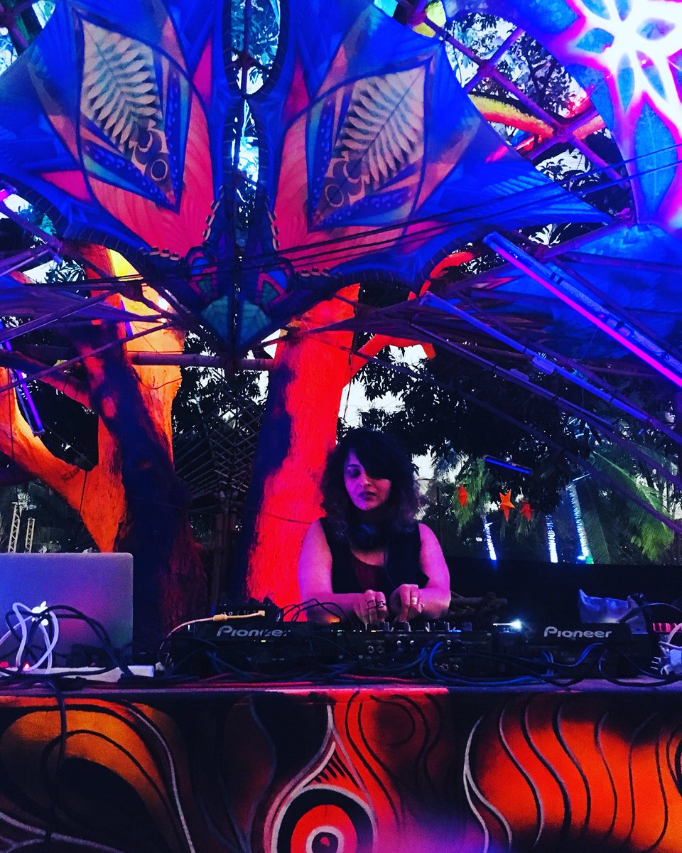 #CTRLALTDANCE2017 #Day2 <a href="/tanvibajaj/">Tanvi Bajaj</a> #ForestStage heating up 💃 #Homegrown