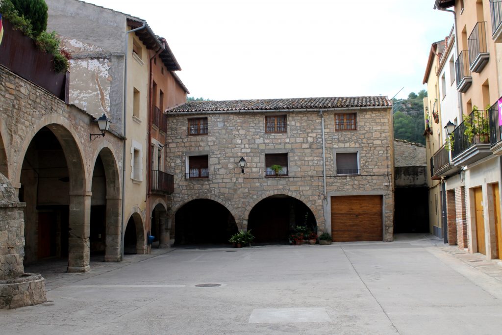 Anoia_Turisme's tweet photo. Pobles i racons amb encant que conserven la seva autenticitat. Te'n presentem uns quants de l'#Anoia https://t.co/JKYIp7tNuJ https://t.co/0SFvK59j7I