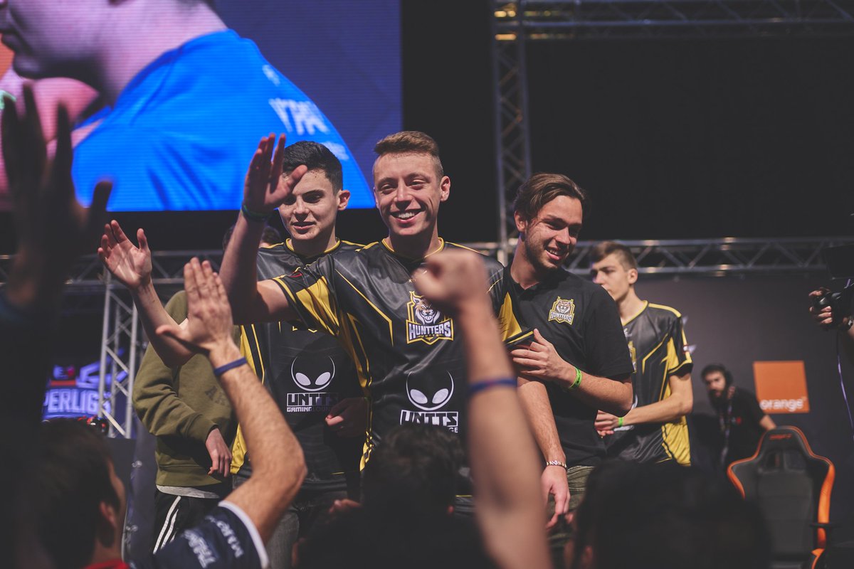 LVPes's tweet photo. ¿Qué #SuperligaOrange te ha gustado más?

🔃#SuperligaOrangeCR
❤#SuperligaOrangeLoL
🗨#SuperligaOrangeCSGO https://t.co/RCMEwoJ9Qj