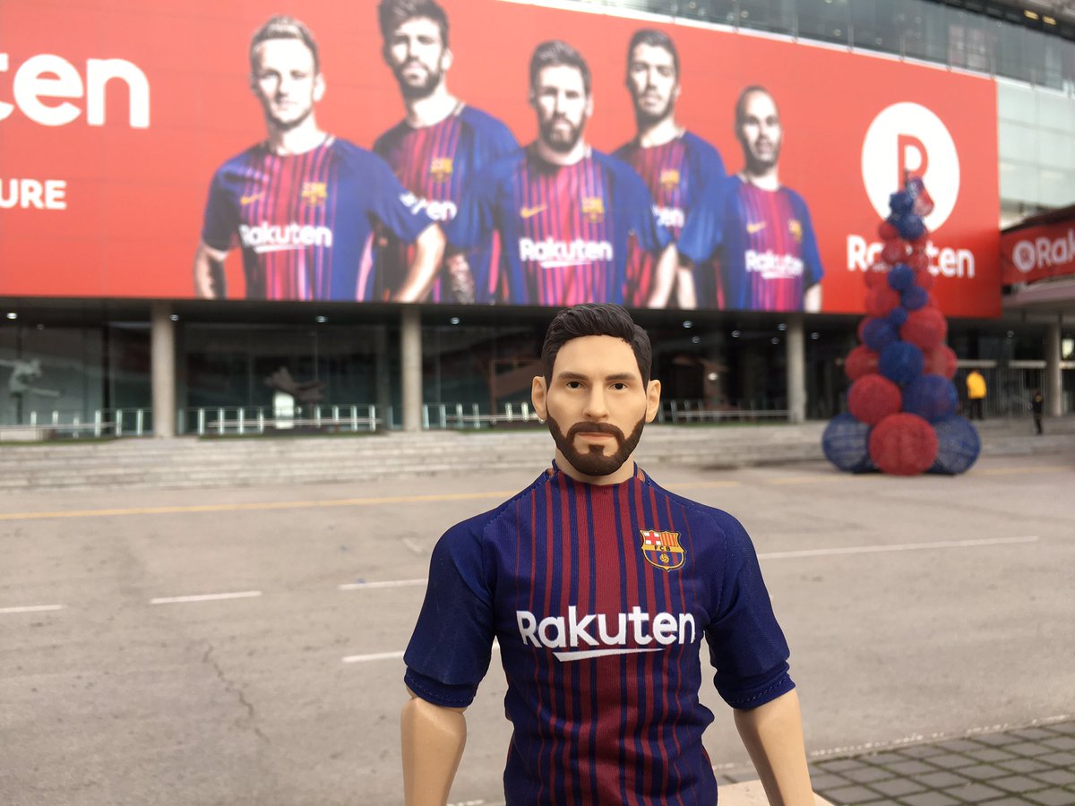 EstatuaMessi's tweet photo. ¿Quién quiere este muñeco de #leomessi ? #messi #lionelmessi #d10s #goat https://t.co/WwUUZKEVfm