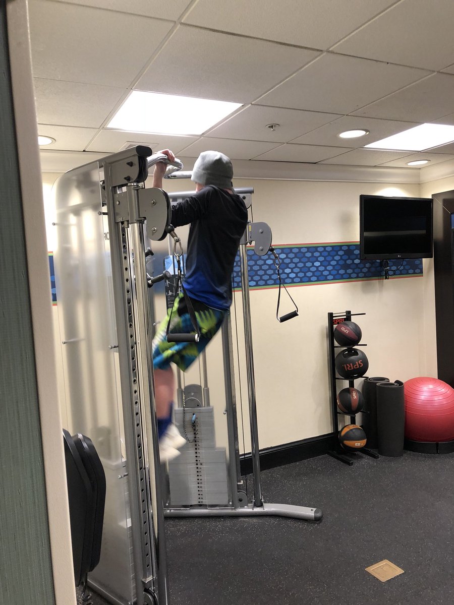 PegLeary's tweet photo. Even on a mini vacay this boy works! #hehasgoals #nooneoutworks @KJ_Elder https://t.co/JY0Kns2G8S