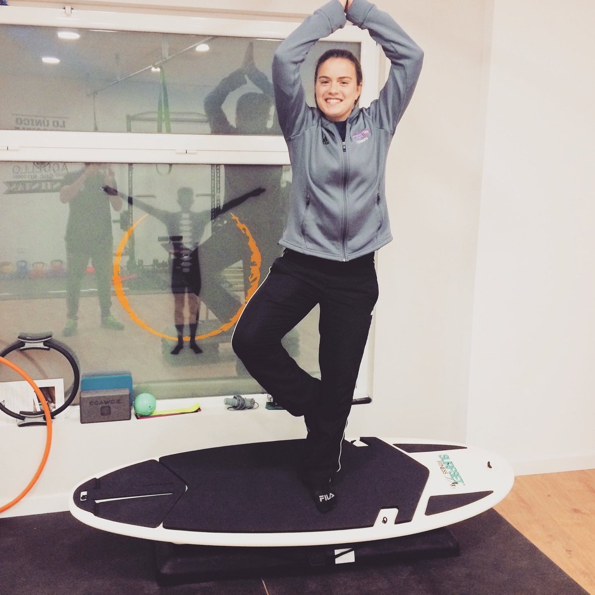 Tratando a Judit , una deportista 🔝! Desde aquí te queremos dar las gracias por tu confianza y darte todo el apoyo y el animo para seguir persiguiendo tu sueño!
🎾💪
#nsutennis #player #tenis #surfset #surf #surfing #surfer  #fitness  <a href="/SurfSETFitness/">SURFSET Fitness</a>