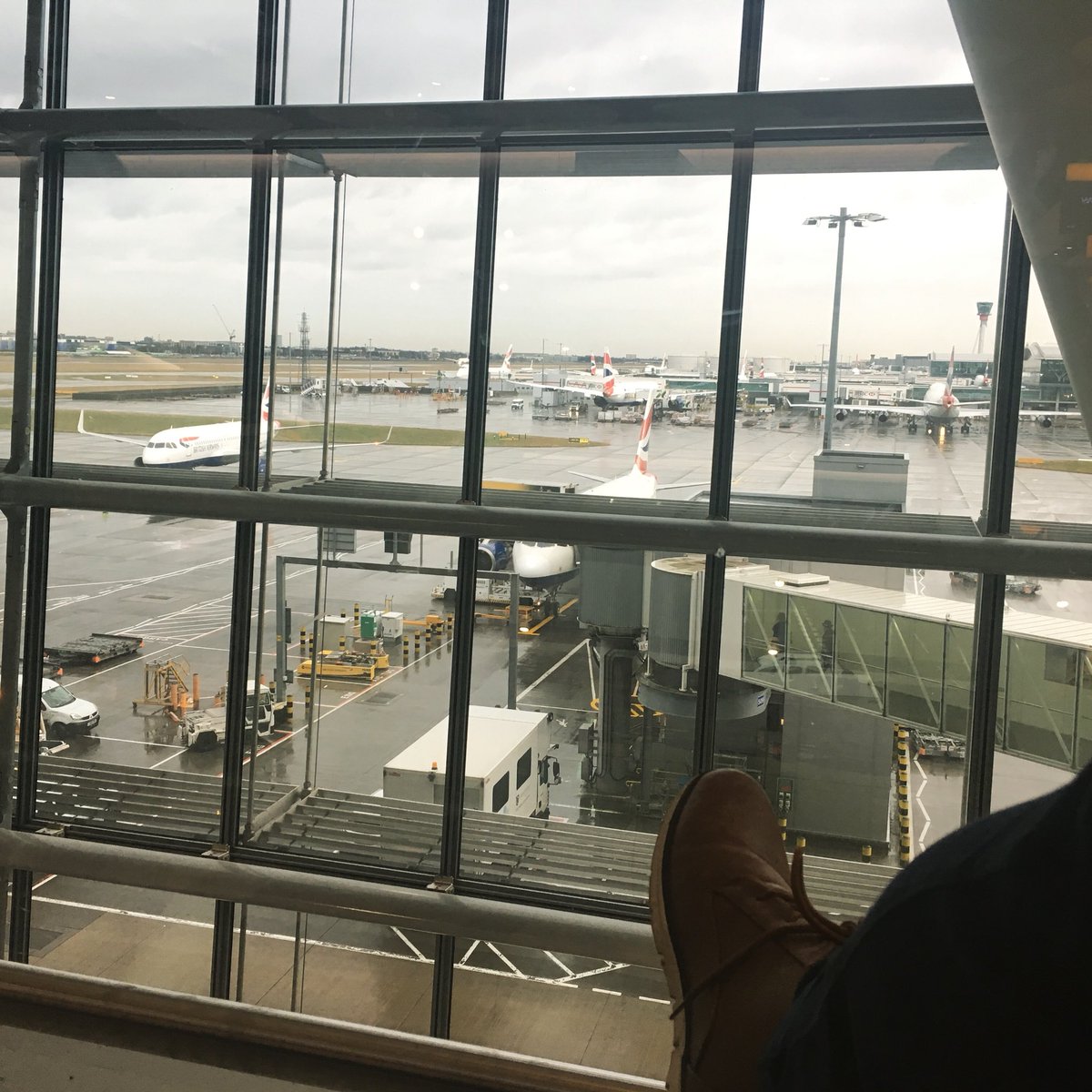 pnutspilot's tweet image. Don’t mind a small delay with this view..... #T5 #anotherflight #glasgowbound #oldfirmderby #worklife #ba