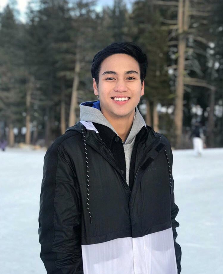 TeamKenzoItaly's tweet photo. Enjoy your holiday Kenzo 💙❄️
@Kenzooow https://t.co/1SB7x6T490