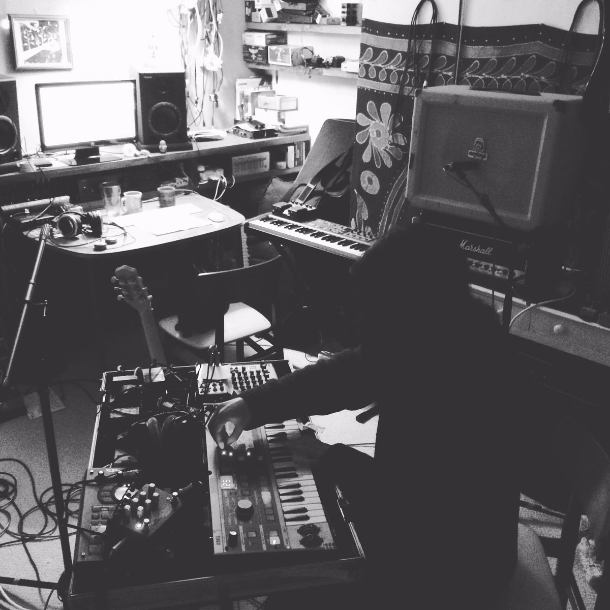 ShieldPatterns's tweet photo. Studio days | The process. https://t.co/vlCK6p322f