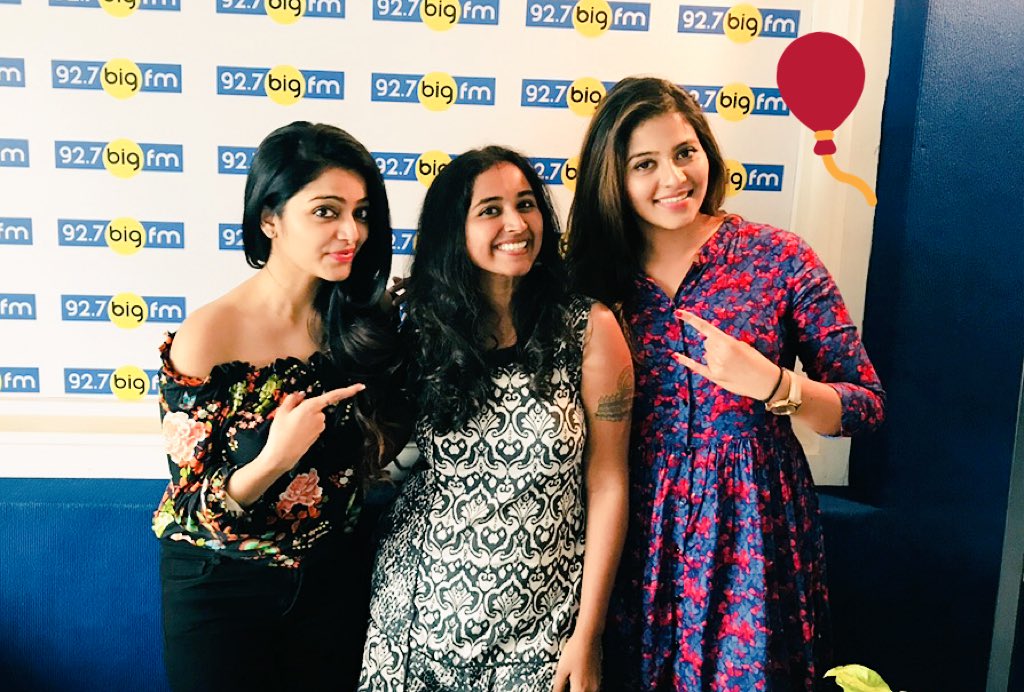 RJ_Ananthi's tweet photo. All the best gorgies @jan_iyer @yoursanjali for #BalloonFromToday 🎈 https://t.co/DNF1BqNbNX