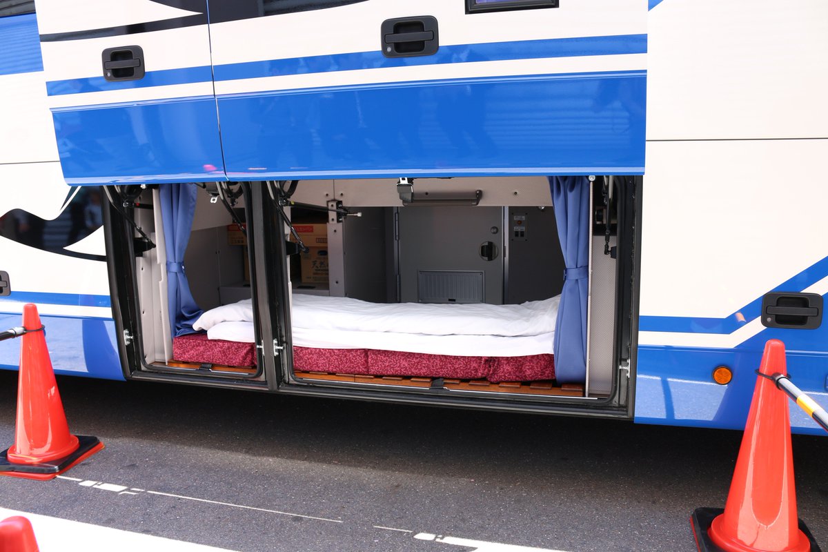 サンパチ 沼津は3月以降 Pa Twitter 4月23日に行われたさわやかウォーキングの時に一般公開されたjr東海バスの小本車庫の写真です 展示されてたエアロエース 744 です 床下の簡易仮眠室も公開されてました