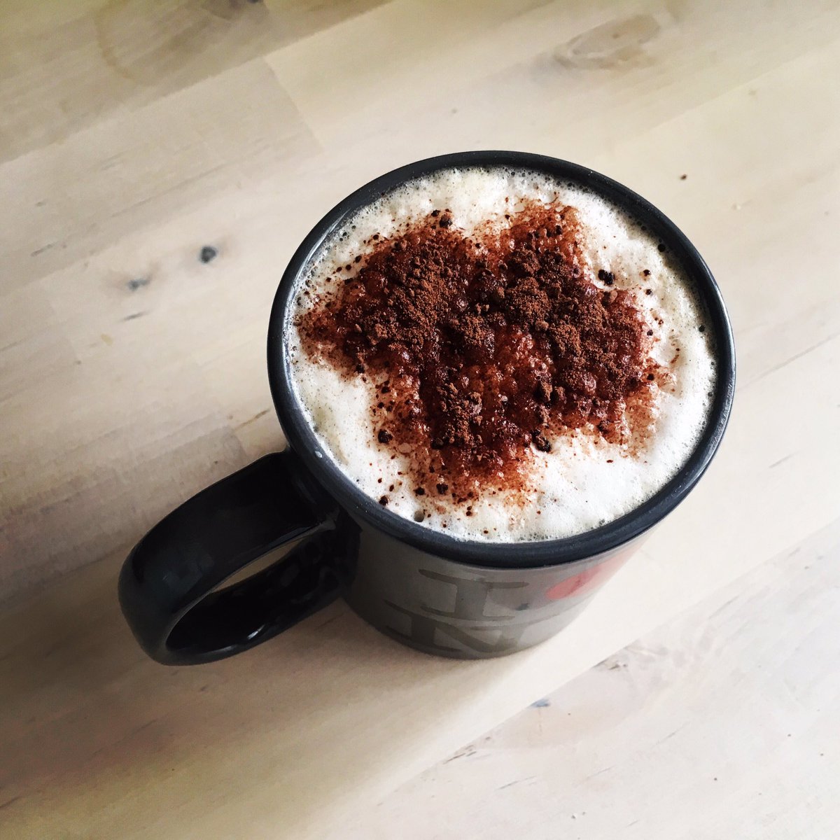 naturallday_fr's tweet photo. Rien de mieux qu'un ☕️cappuccino maison quand il fait froid ❄️!! 

#cafechaud #maison #capucinno #tropbon #moussedelait #froid https://t.co/EqV3cQEMqZ