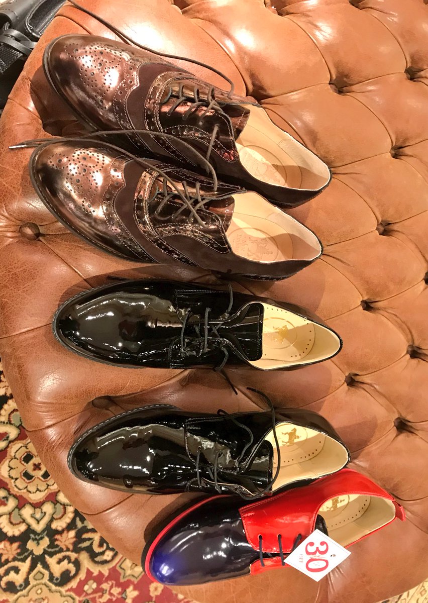 PSciGeek's tweet photo. @ShoeEmbassy @claire6thompson @DIESEL @PharmaSupportDi @DrCDuggan @roogreen @MrsQuaye @han_batchelor @RachaelLemon @NazarHamde @RuthEdwards101 @louisapower Naturally! Got the gorgeous bronze &amp; the shiny black but left the red/blue Moon Flowers in the name of being frugal. I may have to go back... 😄 #ShoeEvent https://t.co/fAuwqJALCb
