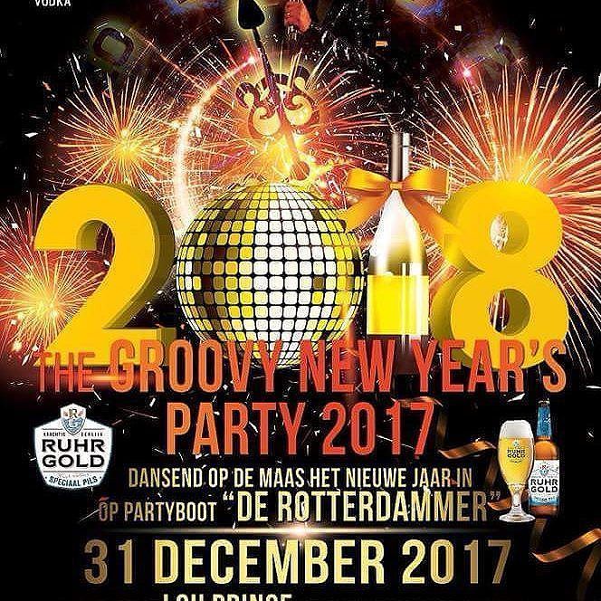 MoreStudio54's tweet photo. Hoogste tijd om plannen te maken voor OUD en NIEUW ! Ons voorstel: lekker dansen op de maas op Partyboot de Rotterdammer en om 00.00 uur met een glas Champagne genieten van het Nationale Vuurwerk. Kaarten a €59,00 via info@dintoff.com https://t.co/jV6vlF3hLj https://t.co/C7Dt6thQnr