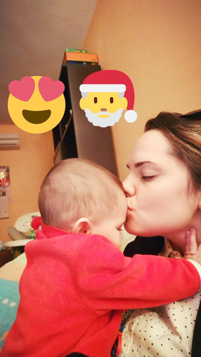 Barbara9Feb's tweet photo. Unas navidades muy especiales! Las primeras de mi pequeño! Feliz año 2018!! https://t.co/EUQC0GZi67