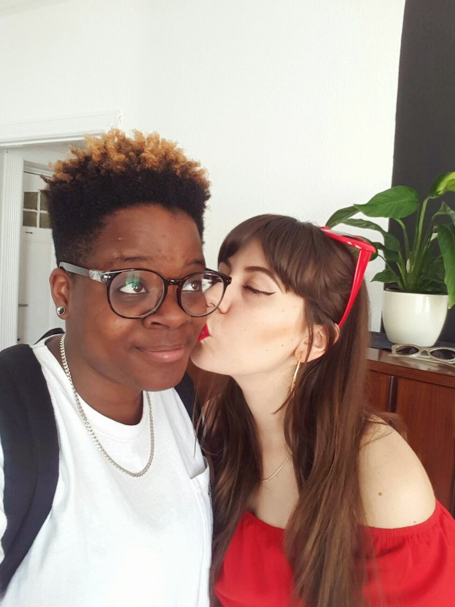 scarlettshaney tweet picture